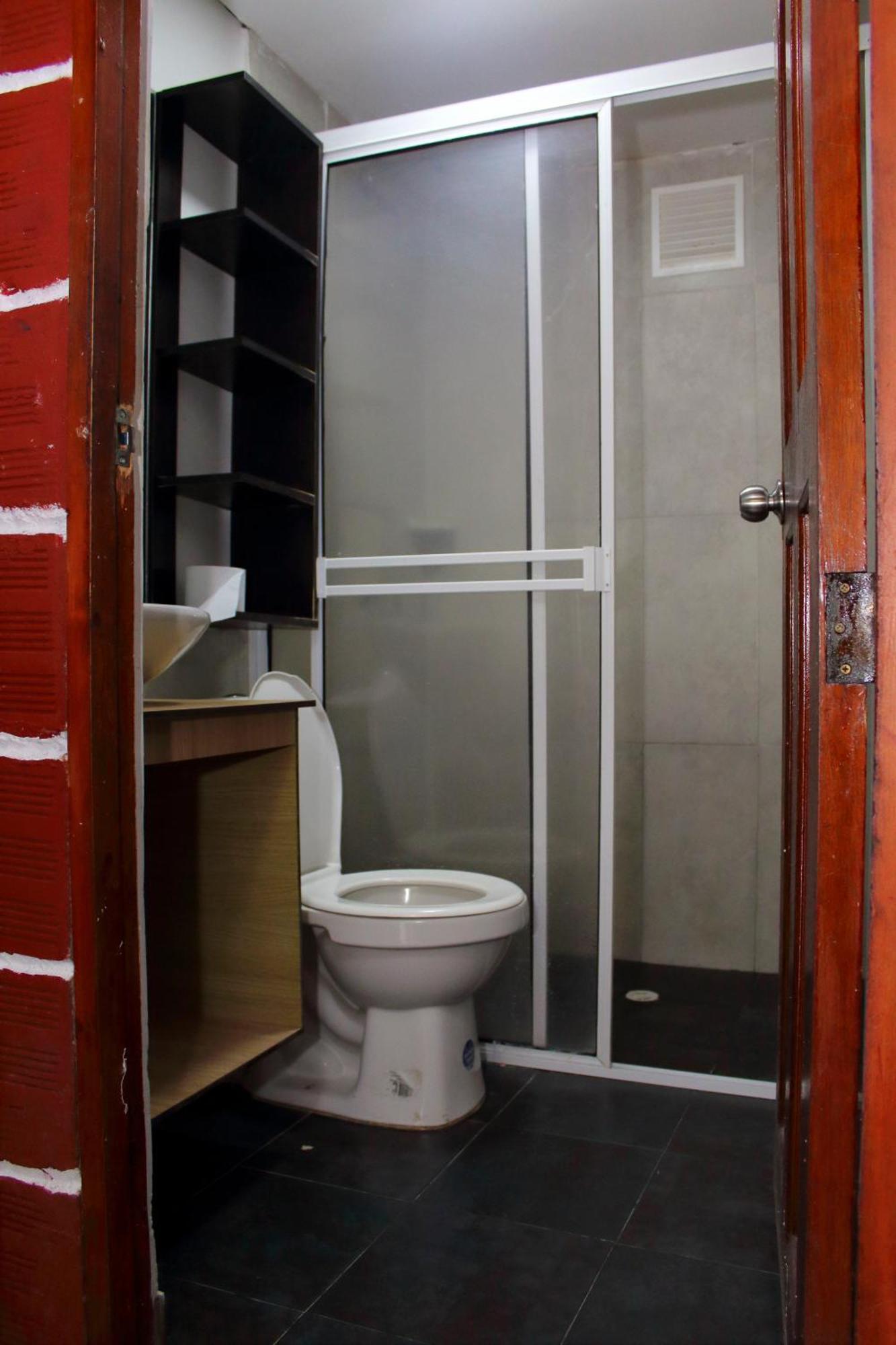 Single Bed Mixed Dormitory Room