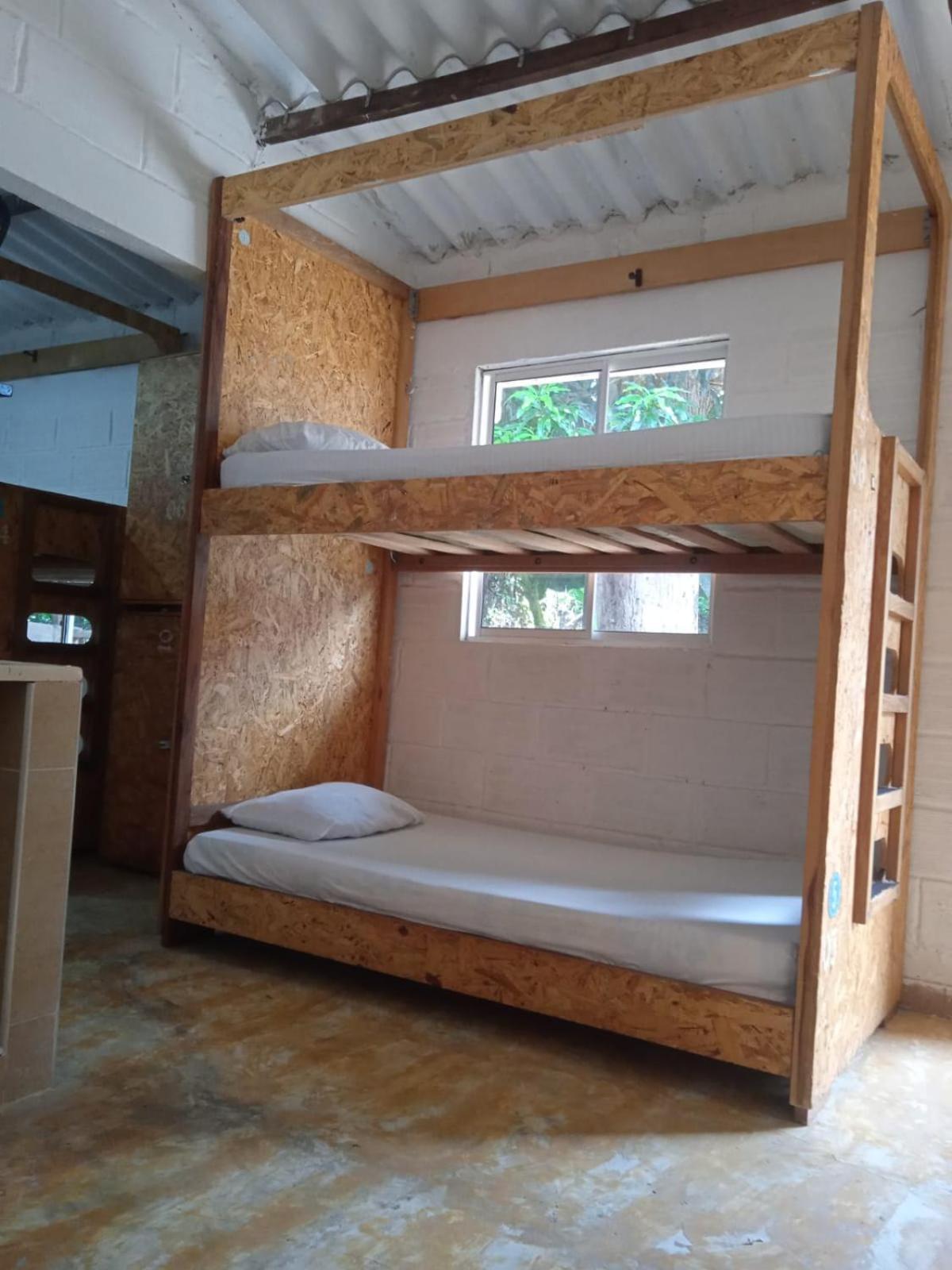 Single Bed 6-Bed Dormitory Room