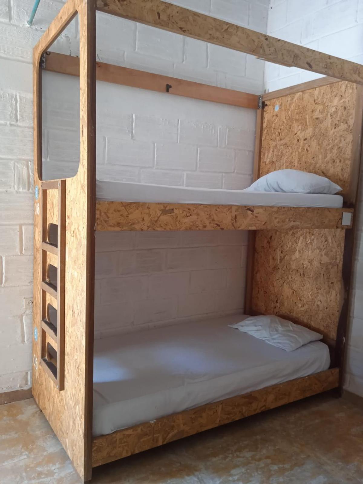 Single Bed 6-Bed Dormitory Room
